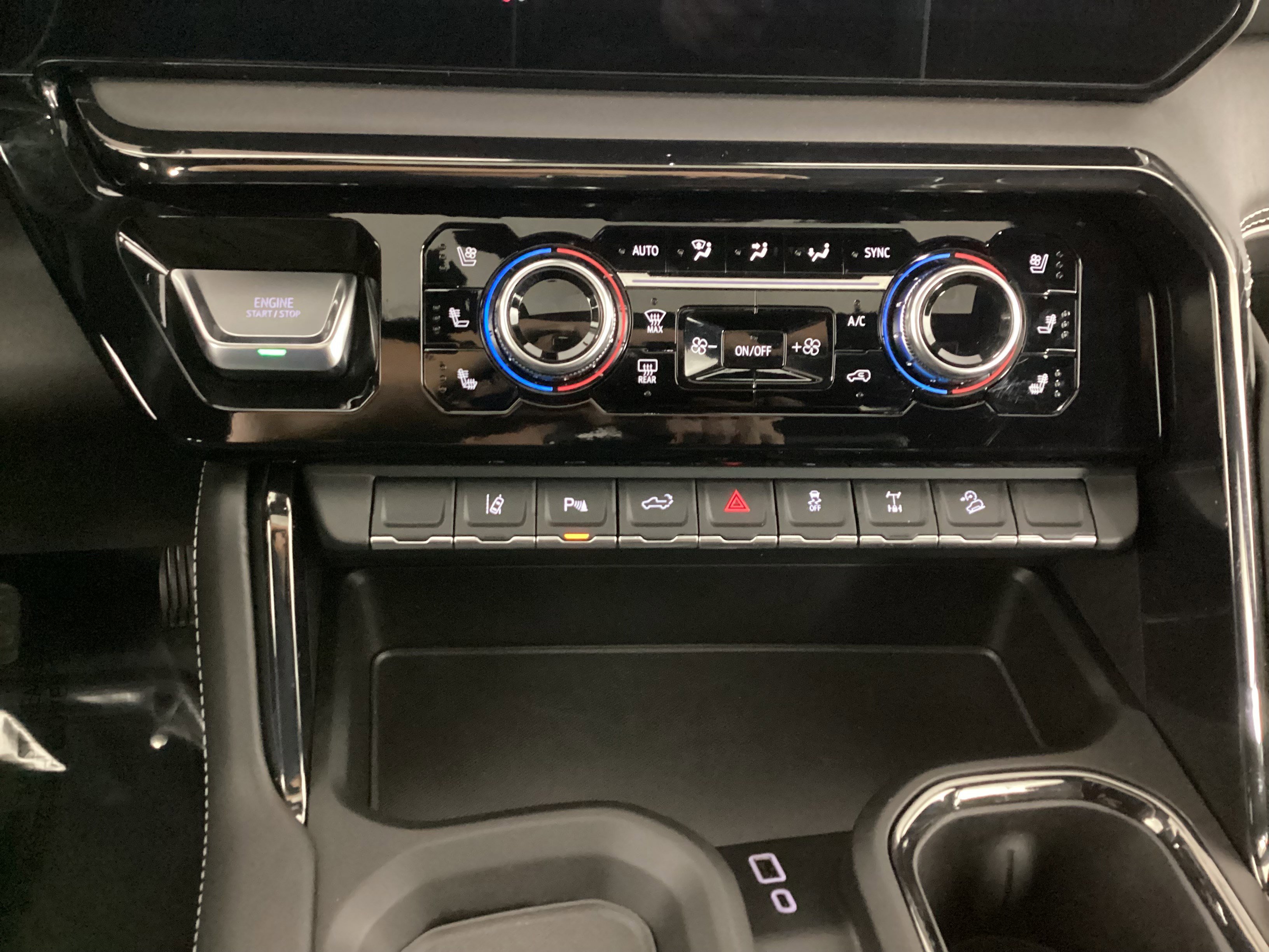 Used 2024 GMC Sierra 2500 AT4X image 20