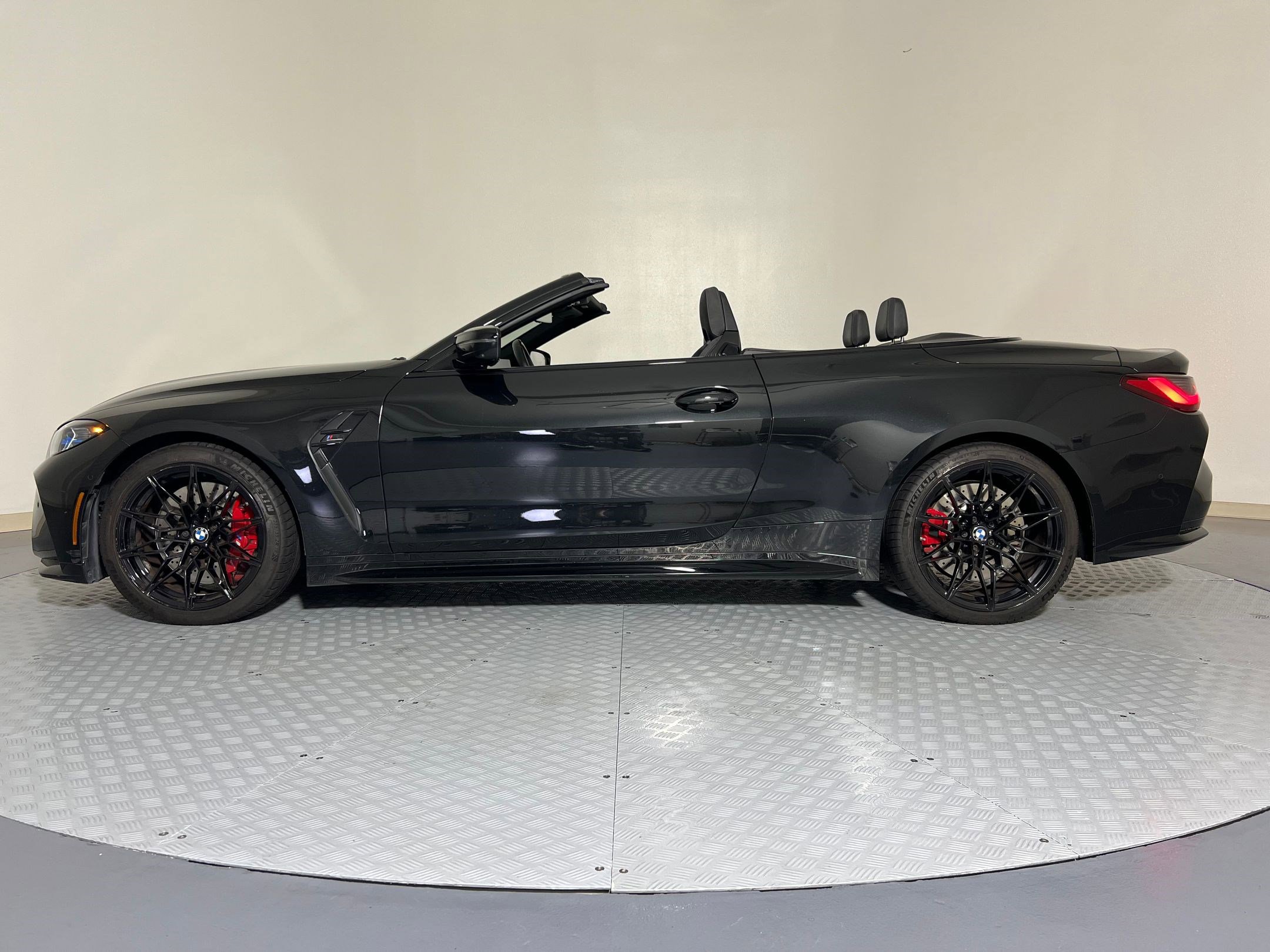 Used 2024 BMW M4 xDrive Competition image 2