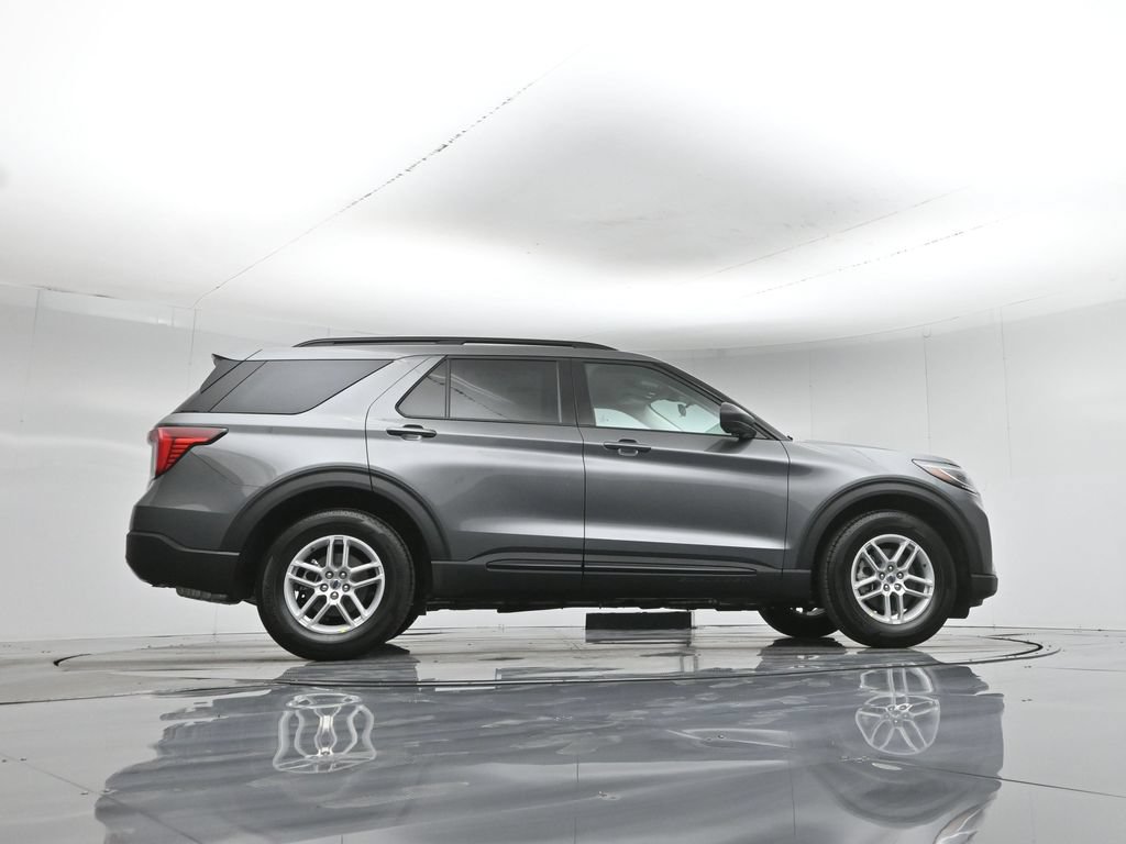 New 2026 Ford Explorer Active w/ Active Comfort Package RWD image 7