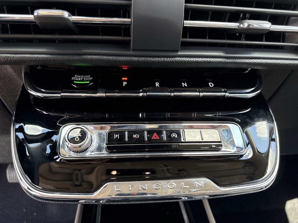 Certified 2026 Lincoln Corsair Premiere AWD/4WD image 28