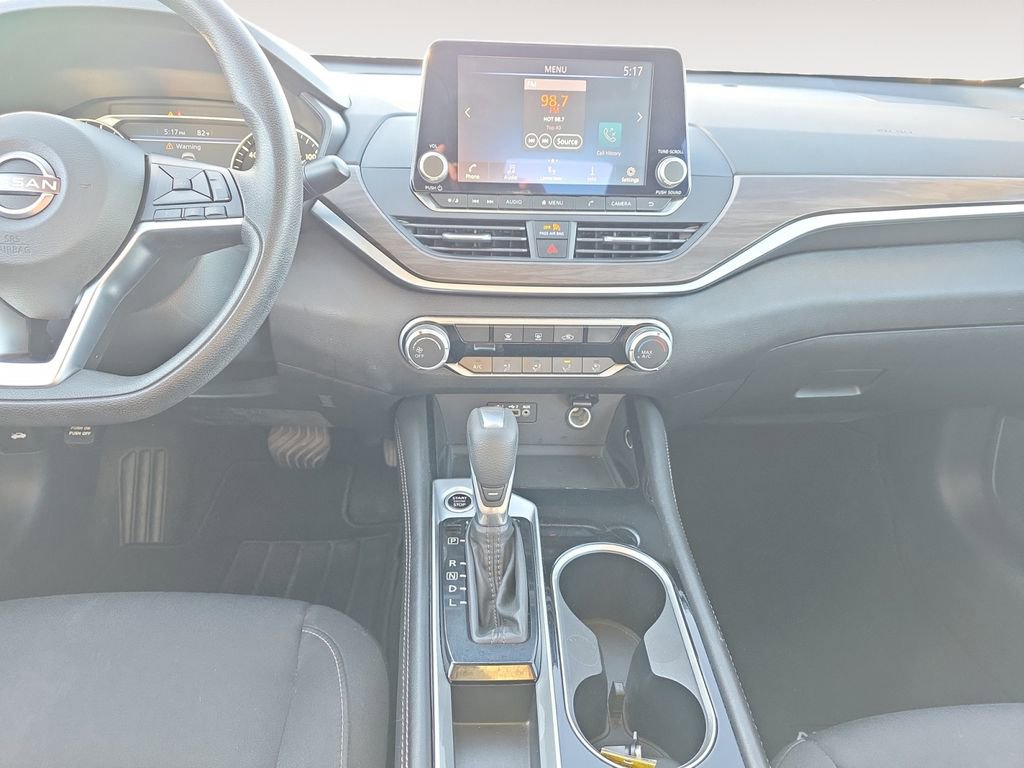 Used 2023 Nissan Altima 2.5 SV image 10
