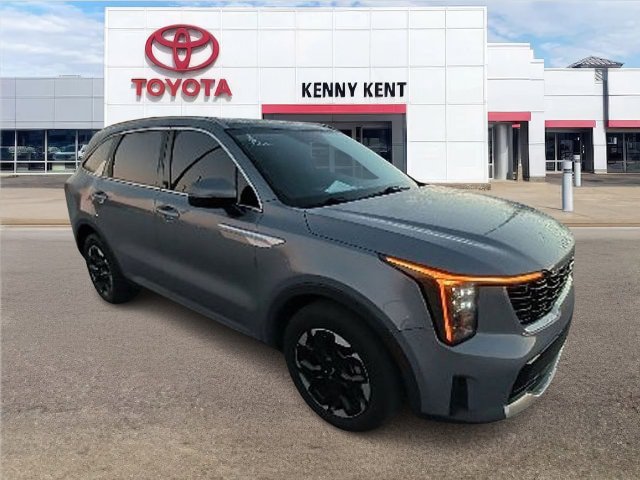 Used 2024 Kia Sorento S w/ Panoramic Sunroof Package