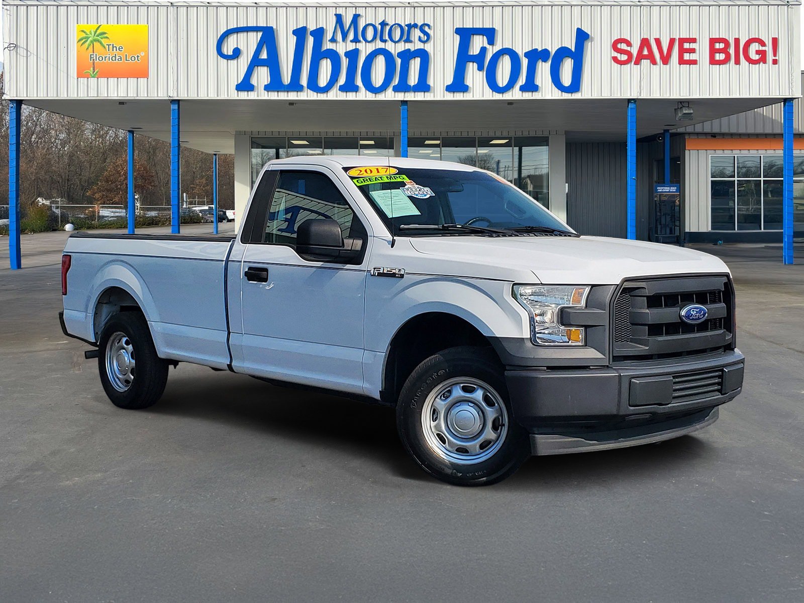 Used 2017 Ford F150 XL w/ Equipment Group 101A Mid RWD image 1