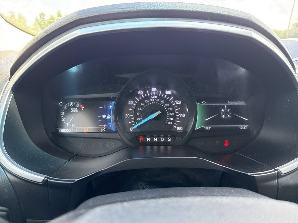 Used 2019 Ford Edge Titanium w/ Equipment Group 301A AWD/4WD image 19