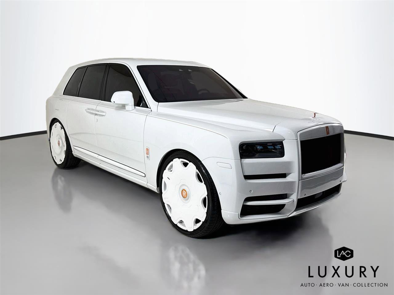Used 2021 Rolls-Royce Cullinan AWD/4WD image 3