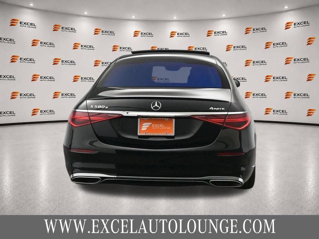 Used 2024 Mercedes-Benz S 580e 4MATIC Sedan image 4