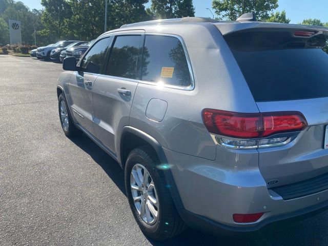 Used 2021 Jeep Grand Cherokee Laredo RWD image 3