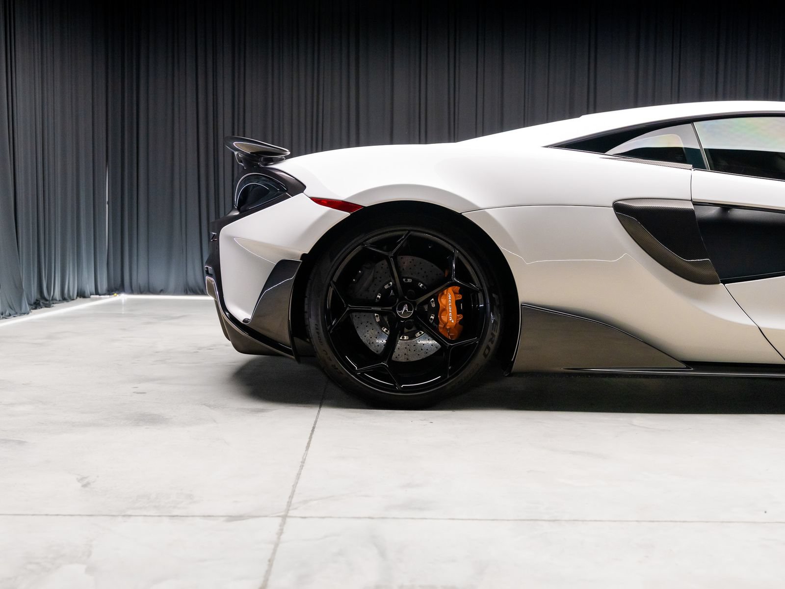 Used 2019 McLaren 600LT RWD image 38
