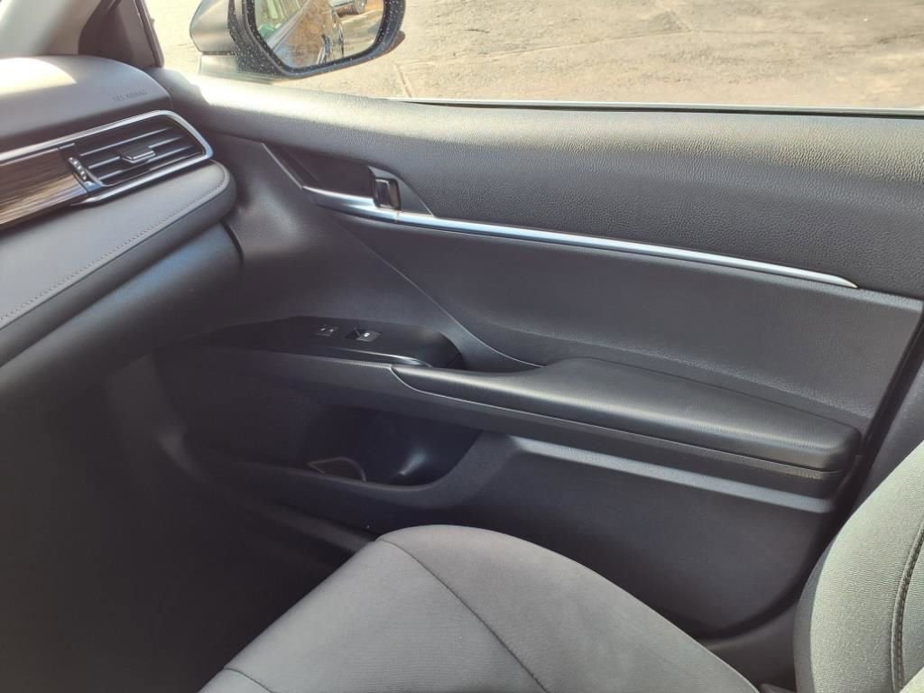 Used 2019 Toyota Camry LE image 16