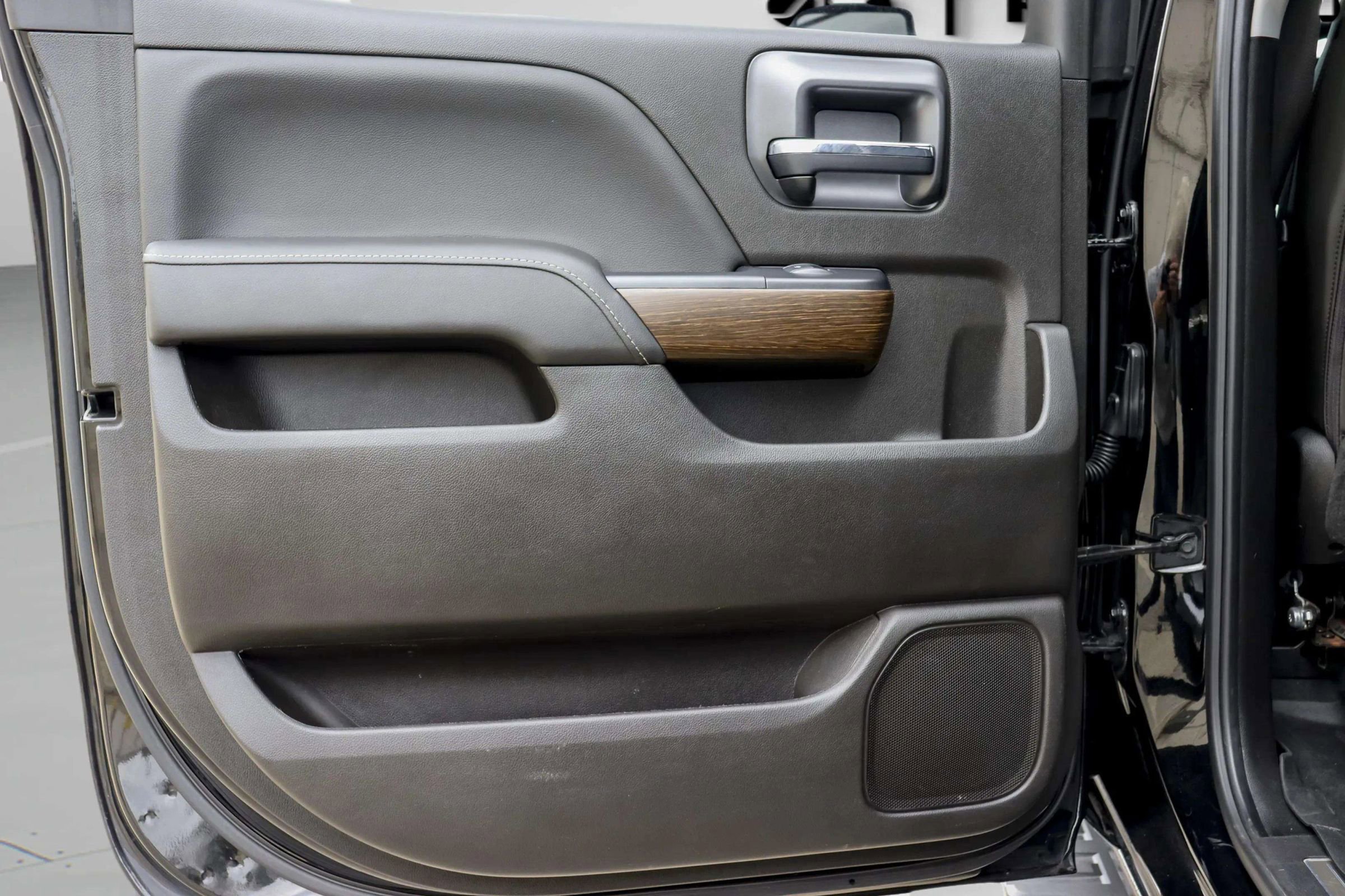 Used 2019 GMC Sierra 2500 Denali image 25