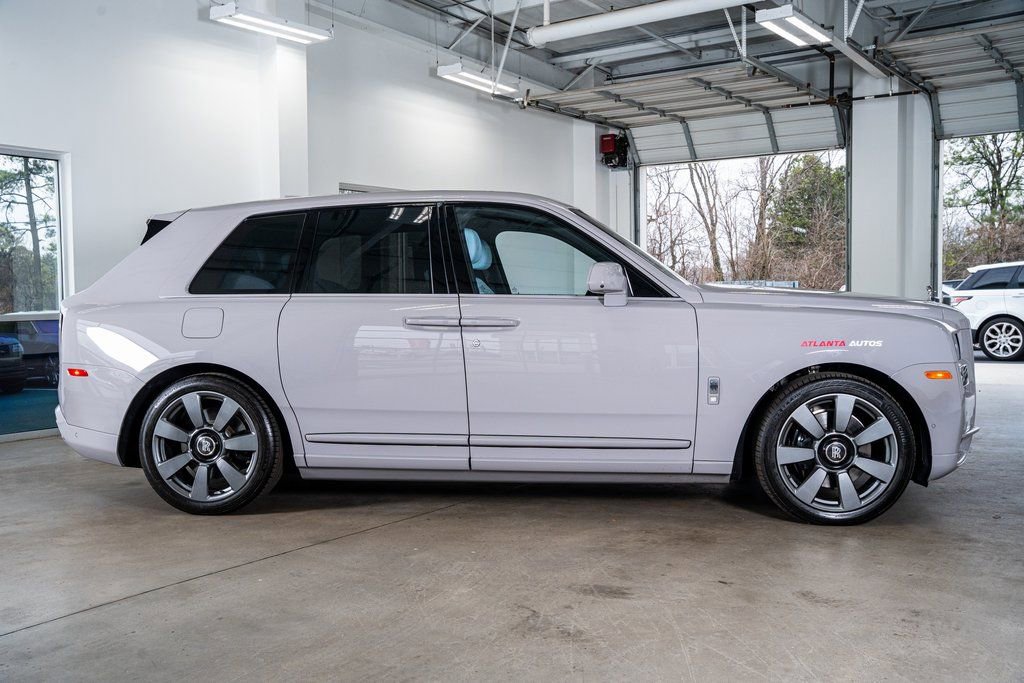 Used 2022 Rolls-Royce Cullinan image 5