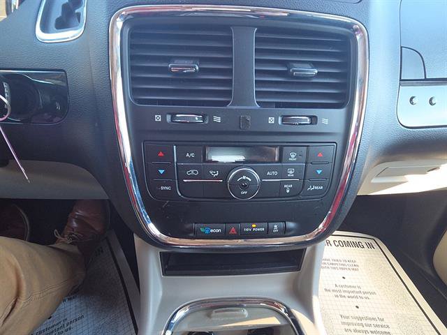 Used 2012 Dodge Grand Caravan Crew w/ Crew Value Pkg FWD image 22