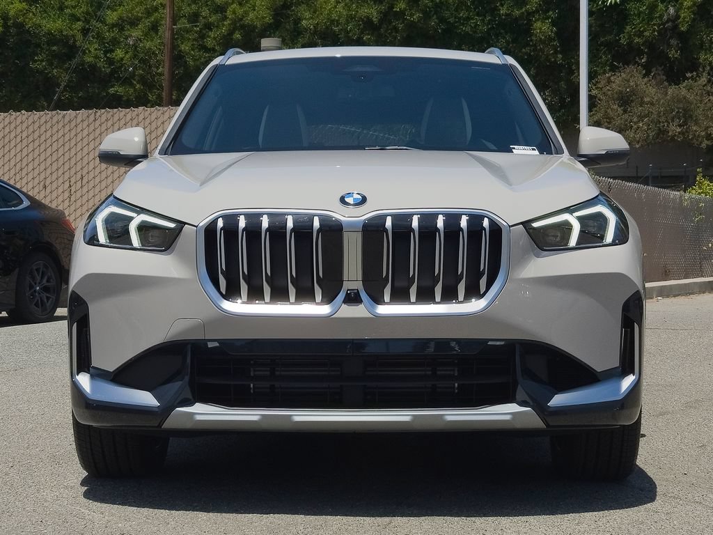 New 2026 BMW X1 xDrive28i w/ Technology Package AWD/4WD image 2