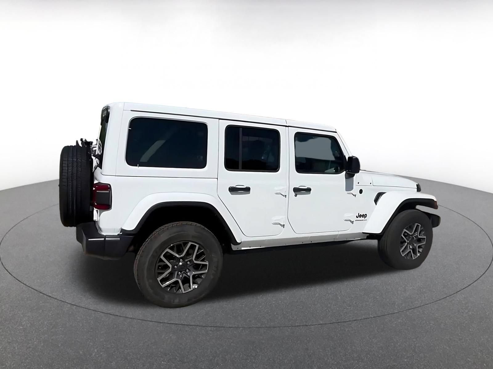 Used 2025 Jeep Wrangler Unlimited Sahara AWD/4WD image 10