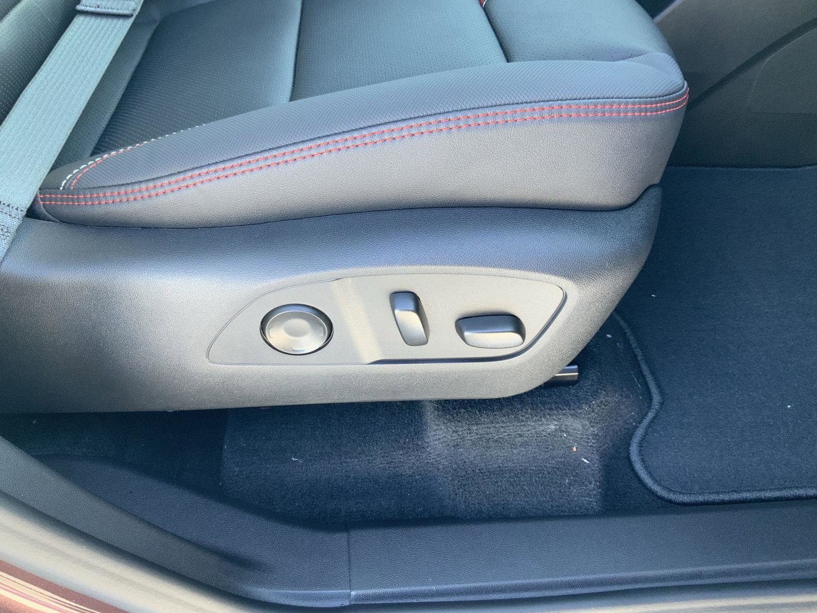 New 2026 Chevrolet Traverse RS w/ LPO, Floor Liner Package image 71