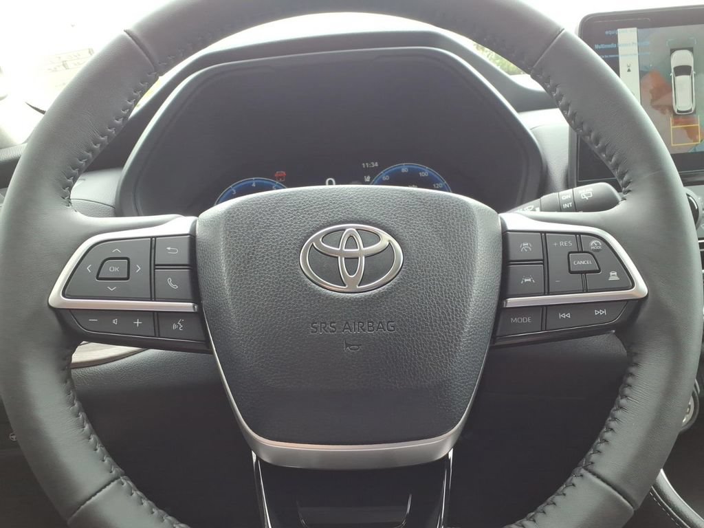 New 2026 Toyota Grand Highlander FWD image 17