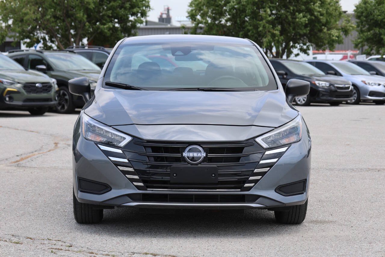 Used 2025 Nissan Versa S w/ Trunk Package FWD image 2