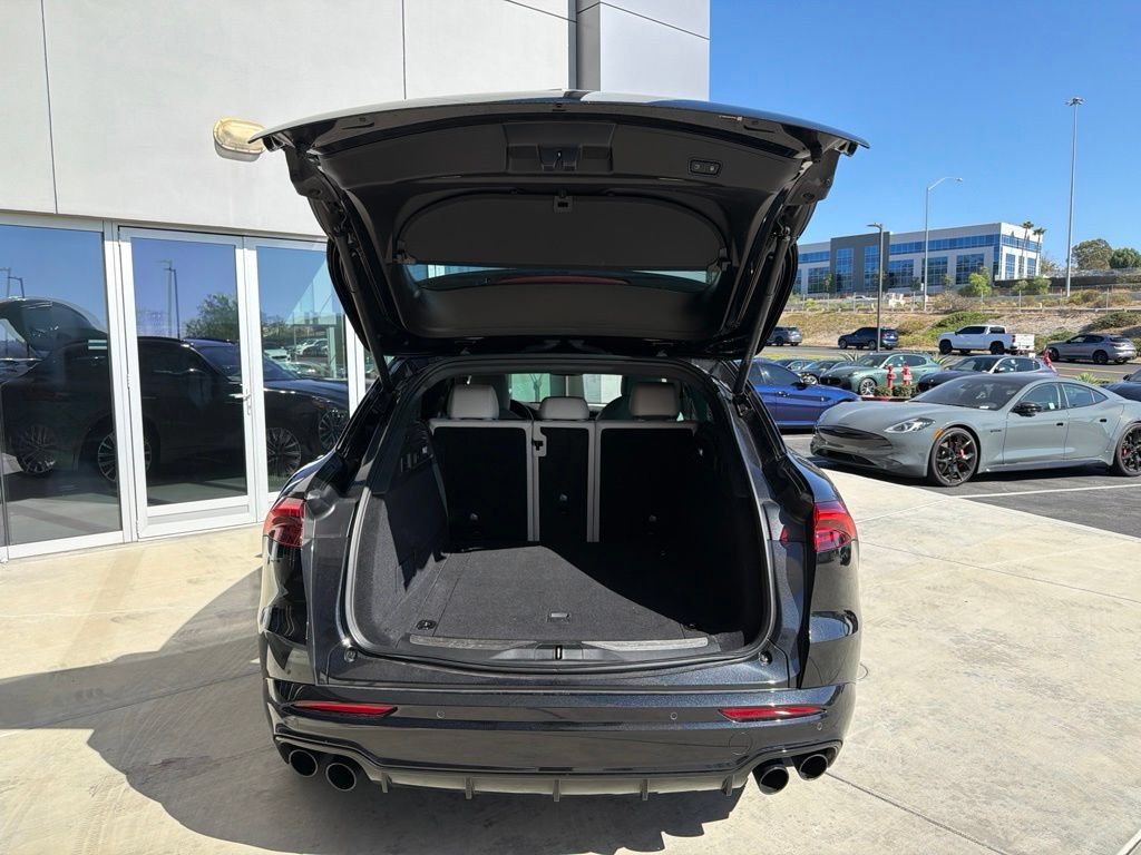 Certified 2023 Maserati Grecale Modena AWD/4WD image 11