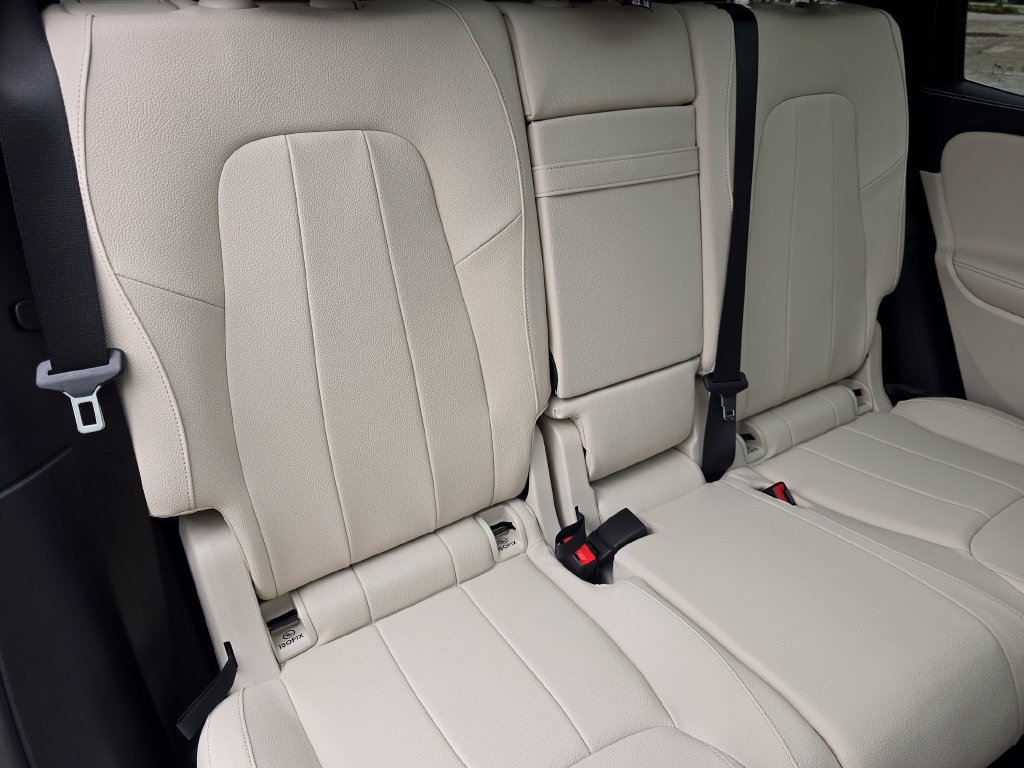 New 2026 Mercedes-Benz GLB 250 4MATIC image 21