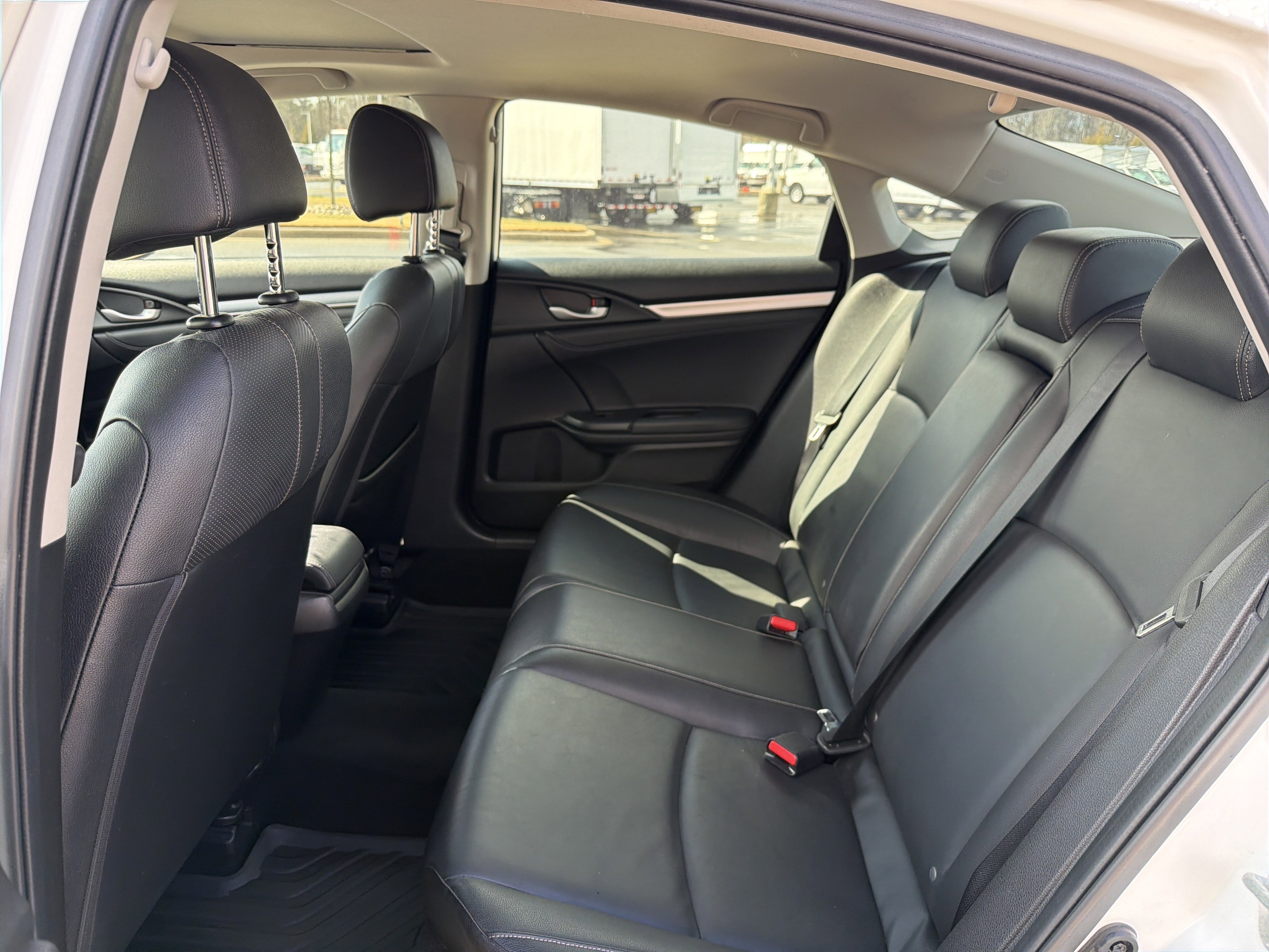 Used 2018 Honda Civic EX-L image 31