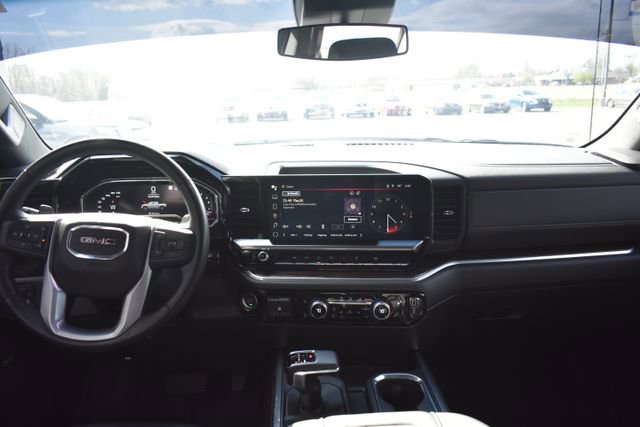 Used 2022 GMC Sierra 1500 Elevation w/ Elevation Premium Package AWD/4WD image 39