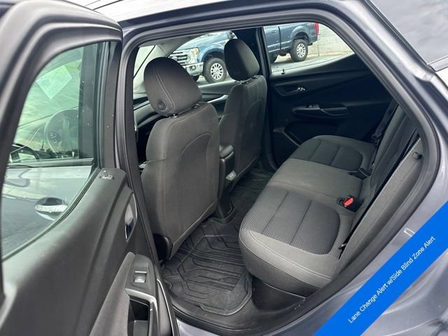 Used 2023 Chevrolet Bolt EUV LT w/ Comfort Package FWD image 10