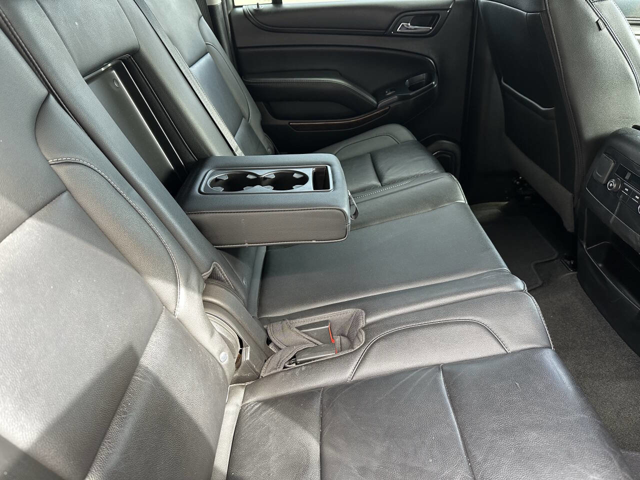 Used 2018 Chevrolet Suburban LT AWD/4WD image 12