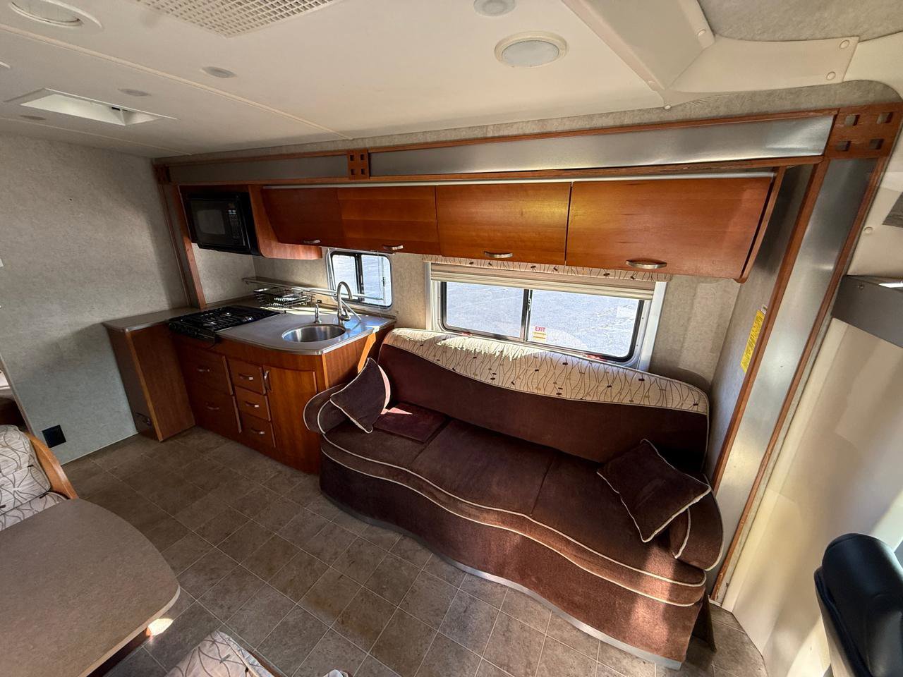 Used 2008 Dodge Sprinter 3500 RWD image 12