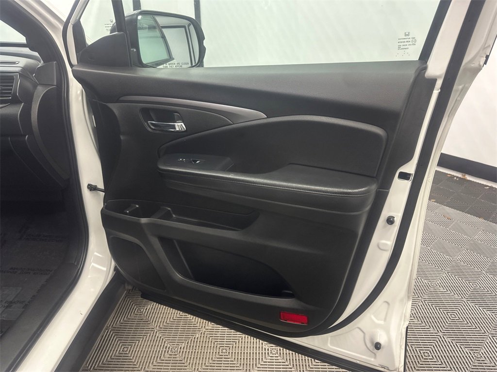 Used 2022 Honda Pilot Sport image 15