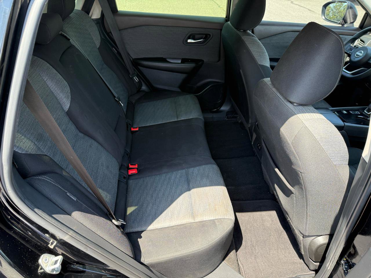 Used 2023 Nissan Rogue SV FWD image 18