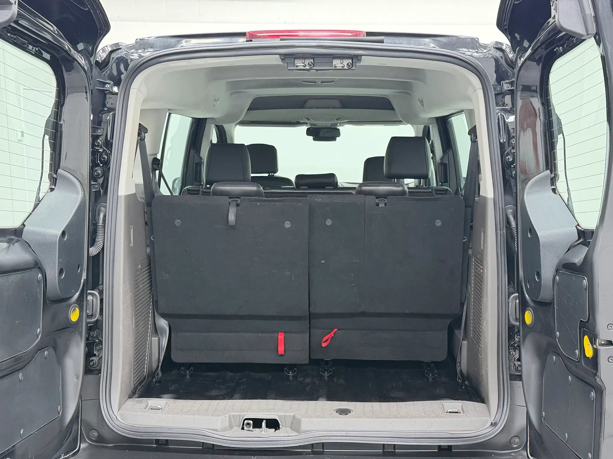 Used 2020 Ford Transit Connect XL FWD image 40