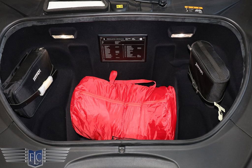 Used 2021 Ferrari F8 Tributo RWD image 39