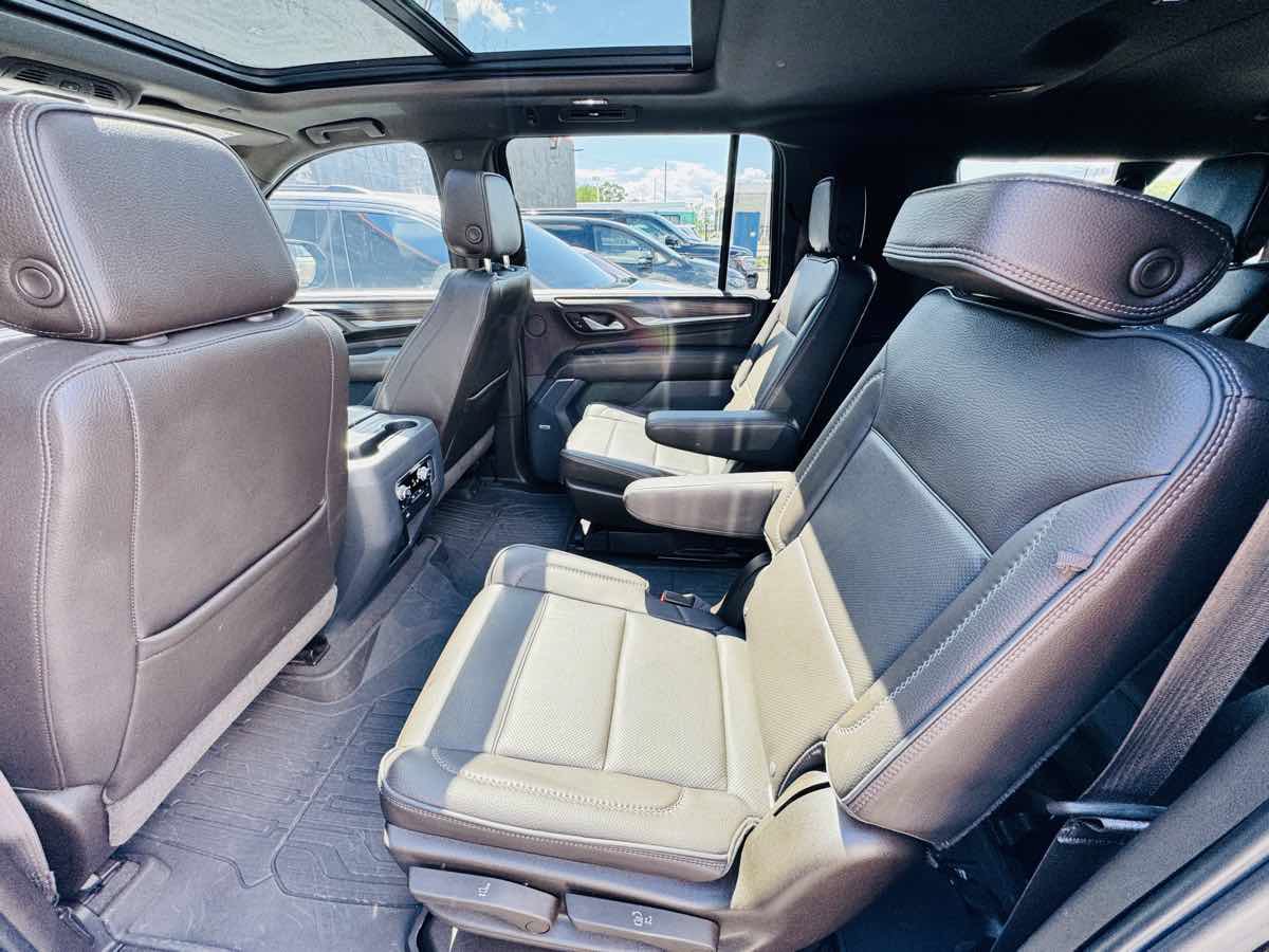 Used 2021 GMC Yukon XL Denali w/ Advanced Technology Package AWD/4WD image 14