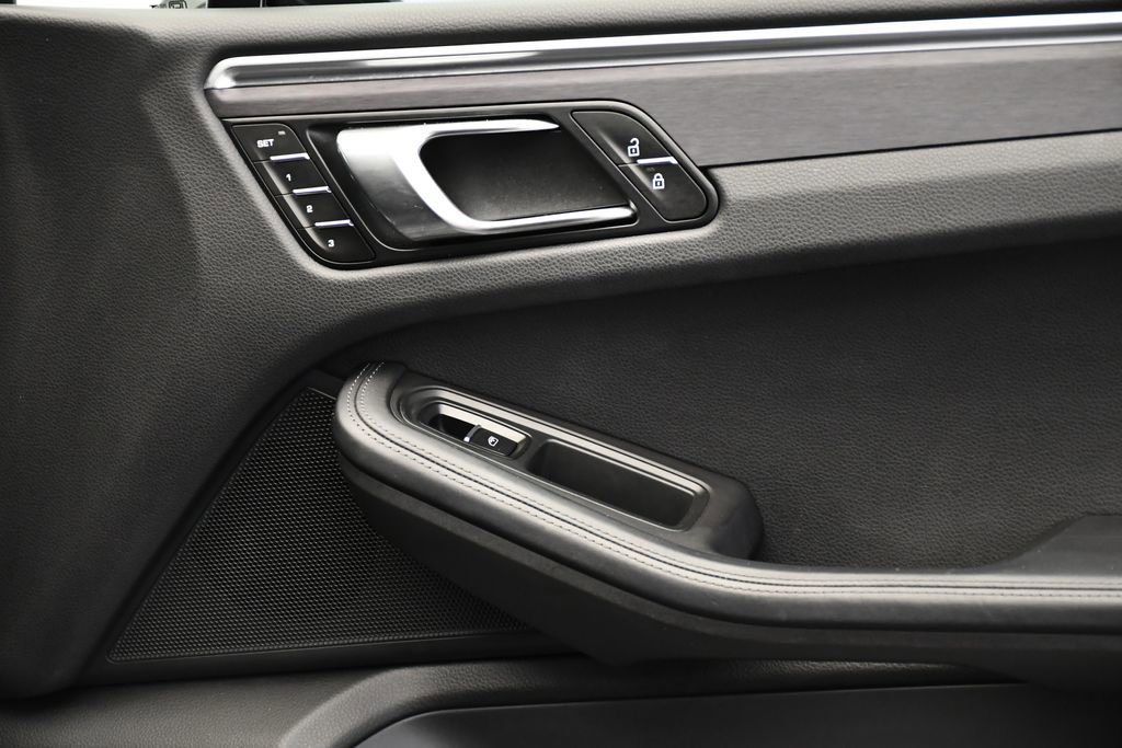 Certified 2024 Porsche Macan GTS image 49
