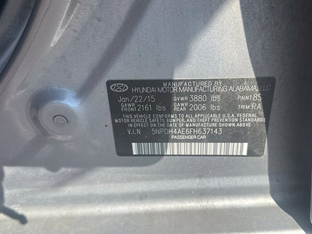 Used 2015 Hyundai Elantra SE w/ Option Group 02 FWD image 11