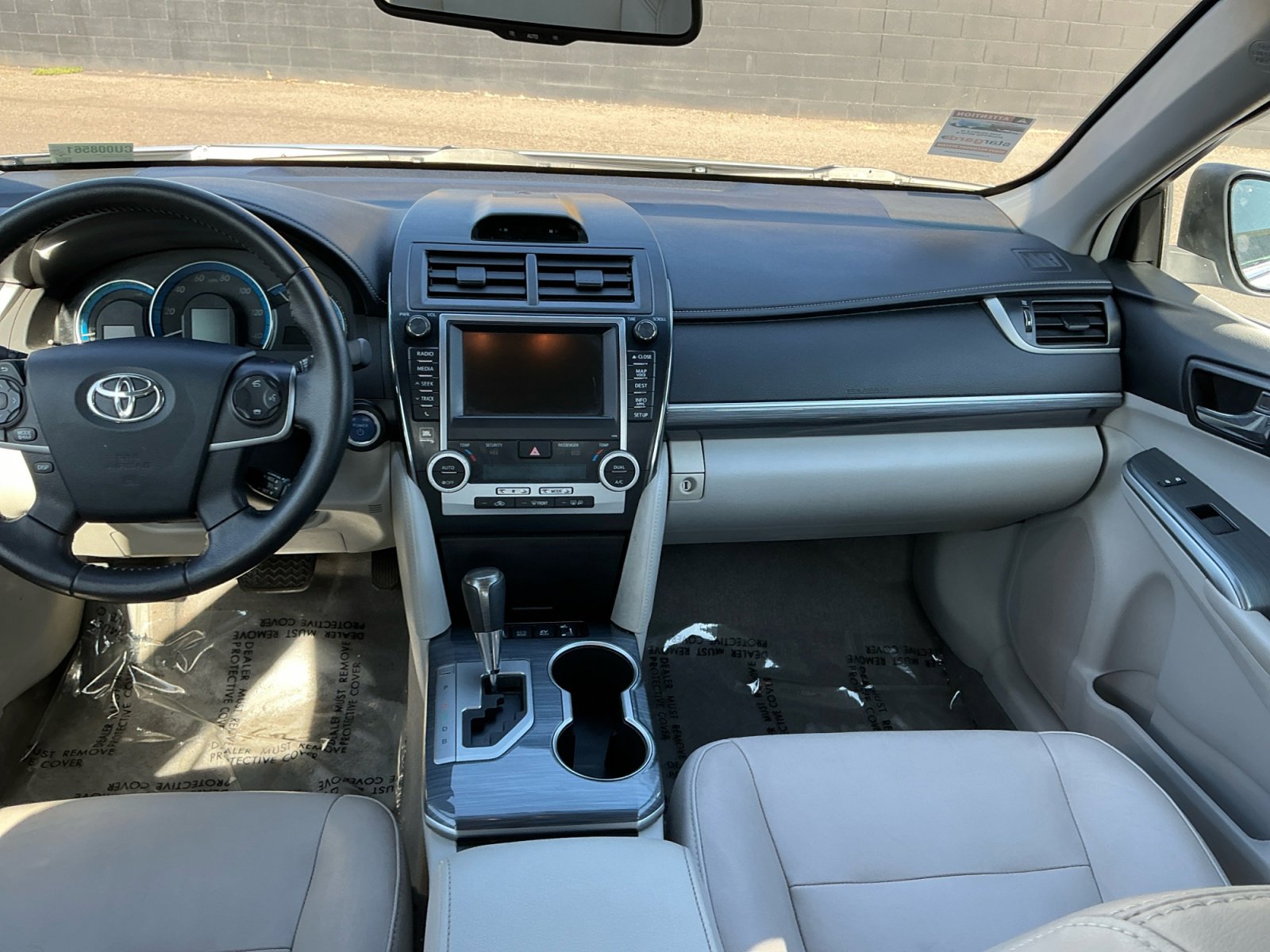 Used 2012 Toyota Camry XLE w/ Leather Pkg FWD image 16
