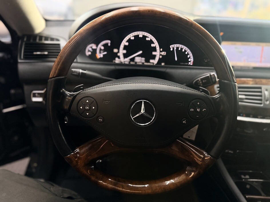 Used 2012 Mercedes-Benz CL 550 4MATIC w/ Sport Pkg Plus One image 5