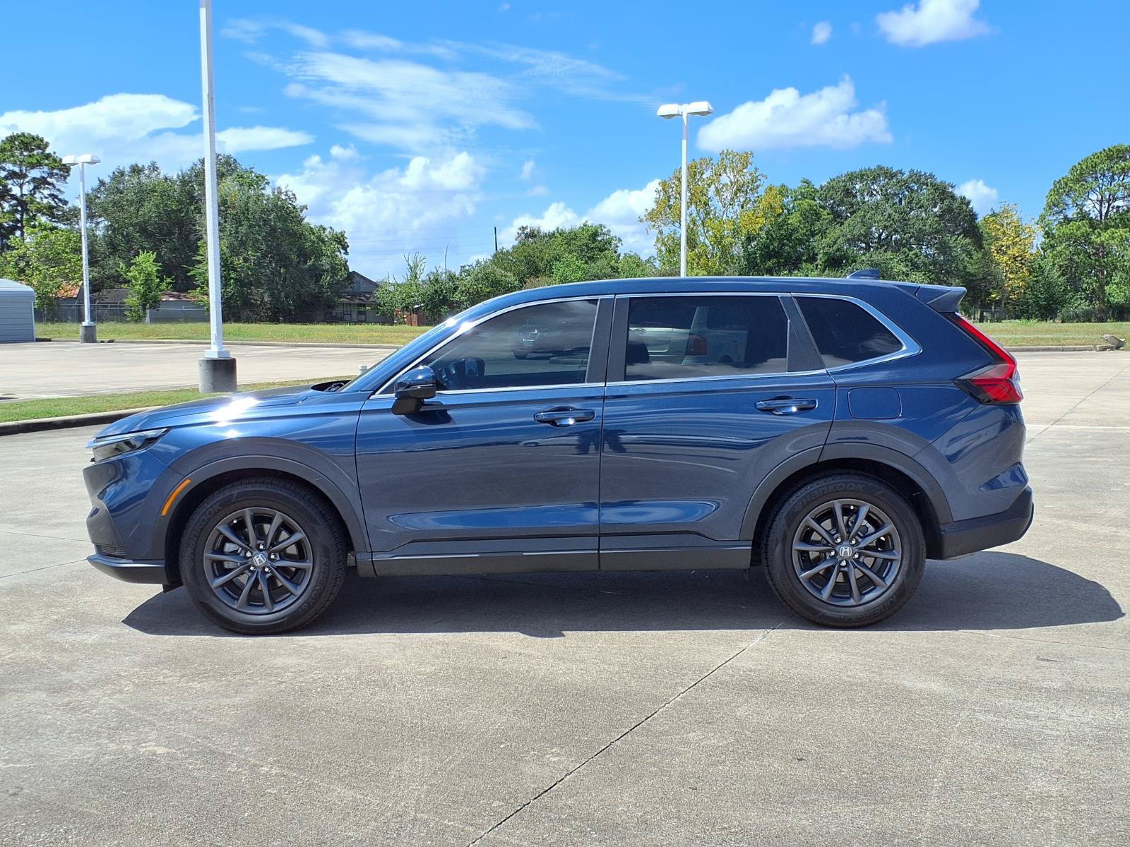Used 2026 Honda CR-V EX-L image 4