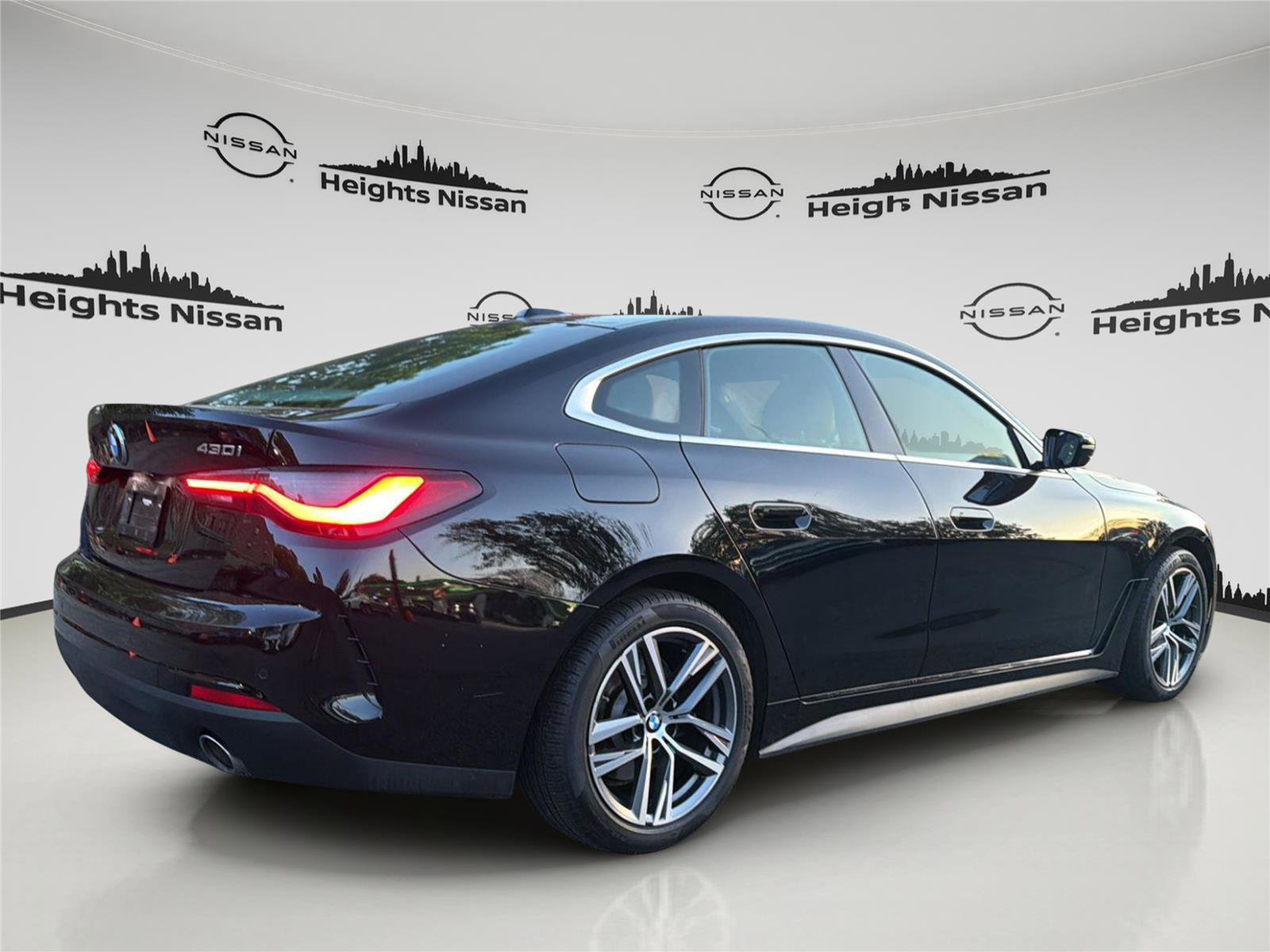 Used 2024 BMW 430i Gran Coupe xDrive w/ Convenience Package AWD/4WD image 4