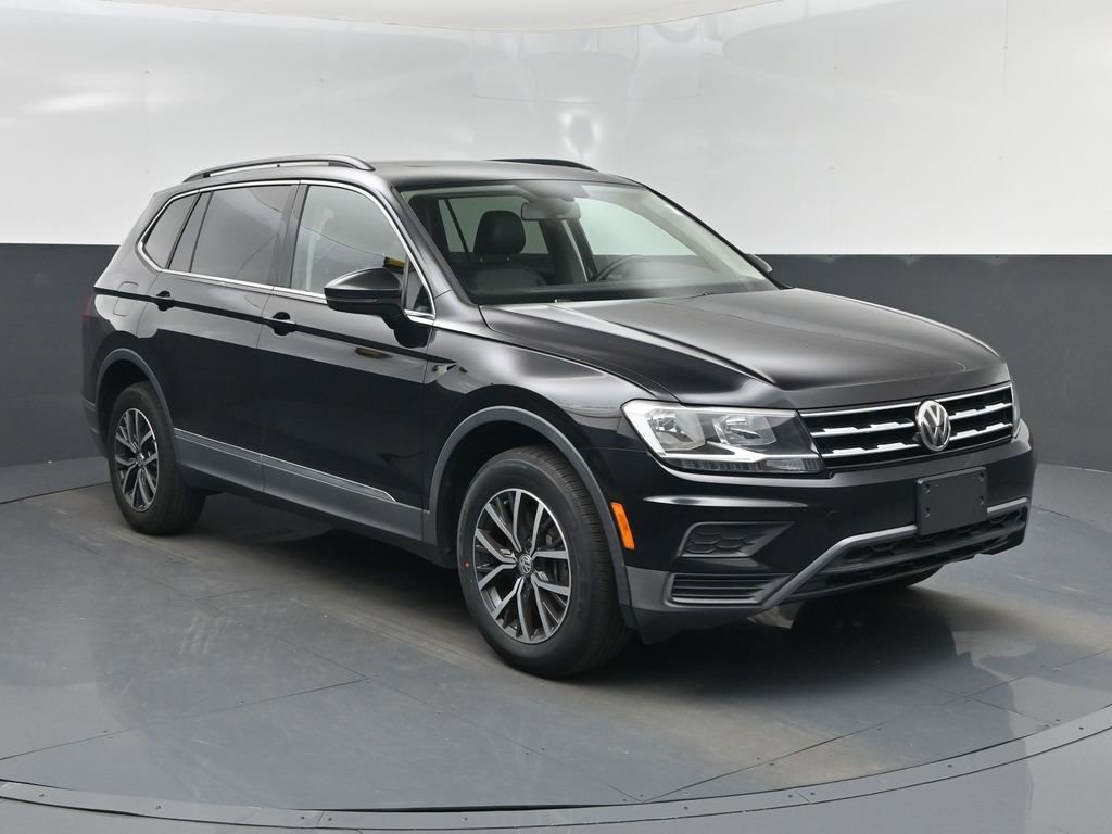 Used 2018 Volkswagen Tiguan SE w/ Panoramic Sunroof Package AWD/4WD image 8