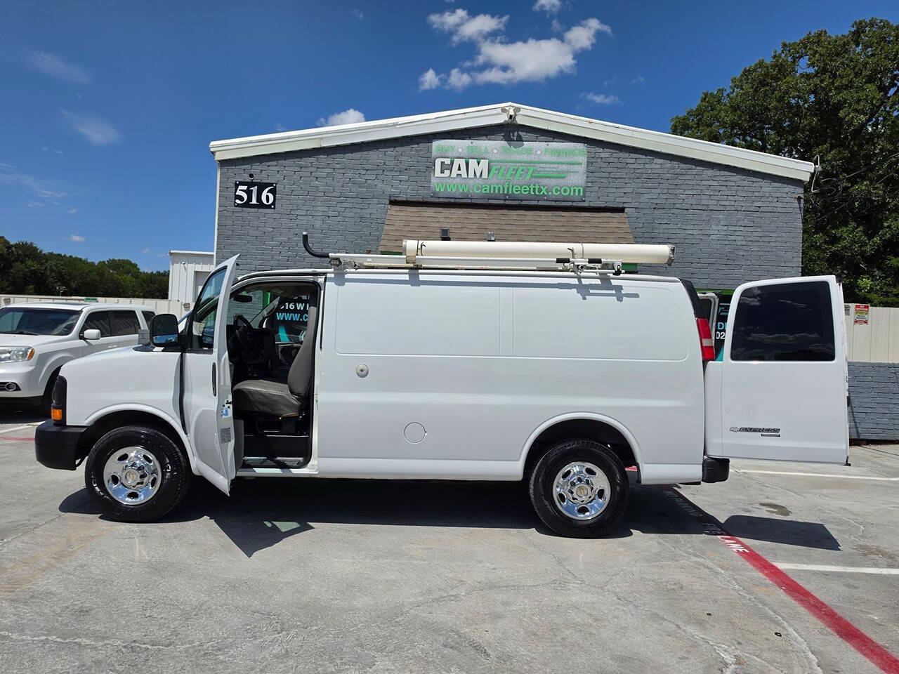 Used 2012 Chevrolet Express 2500 w/ Cold Climate Package RWD image 34
