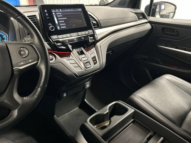 Certified 2023 Honda Odyssey Sport image 30