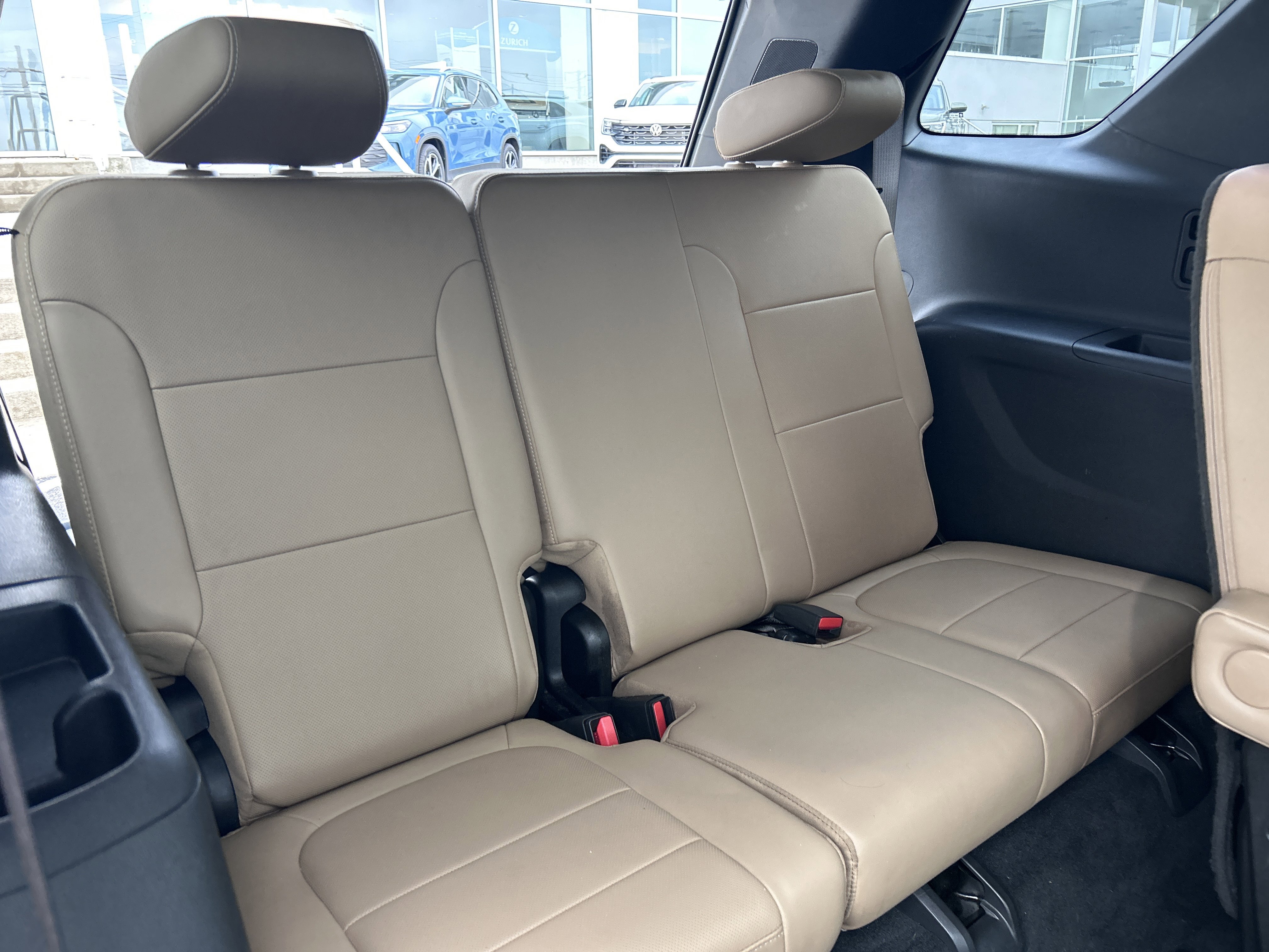 Used 2022 Chevrolet Traverse Premier w/ LPO, Floor Liner Package image 31
