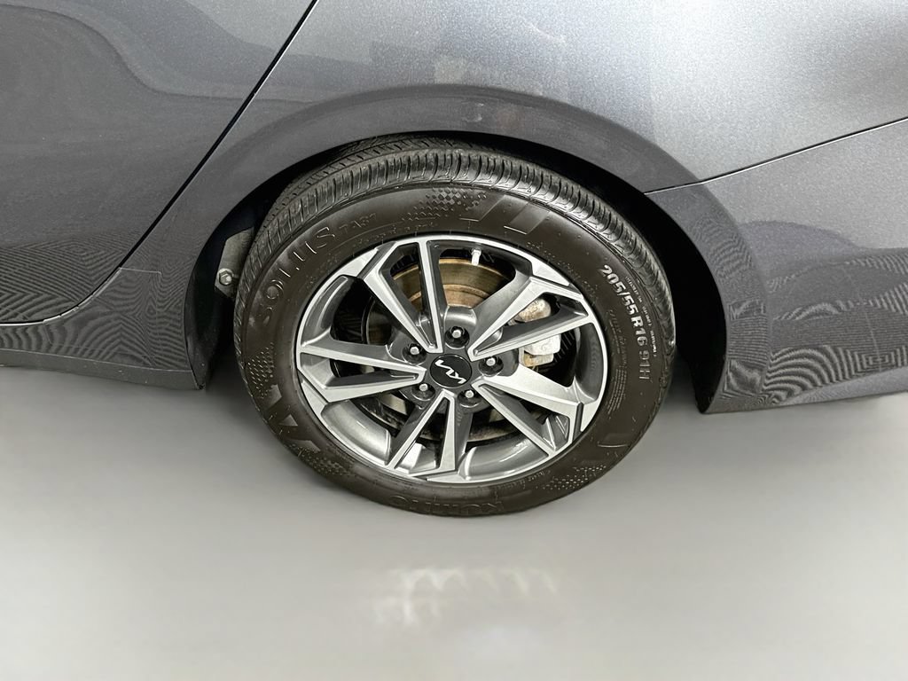 Used 2023 Kia Forte LXS FWD image 33
