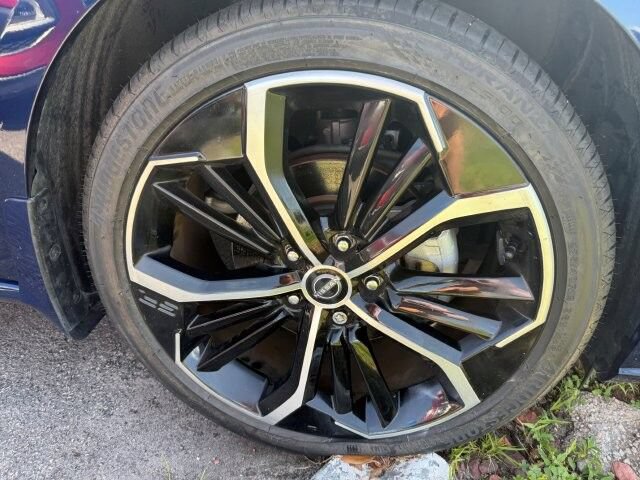 Used 2023 Nissan Altima 2.5 SR w/ SR Premium Package FWD image 9