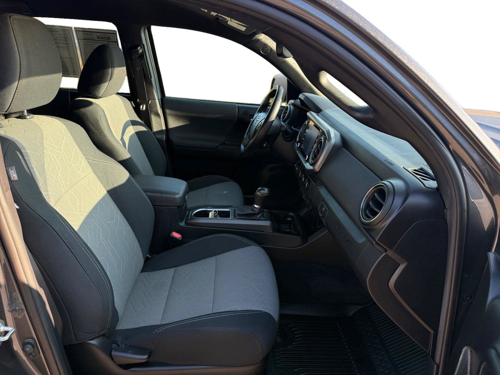 Used 2021 Toyota Tacoma TRD Sport AWD/4WD image 24