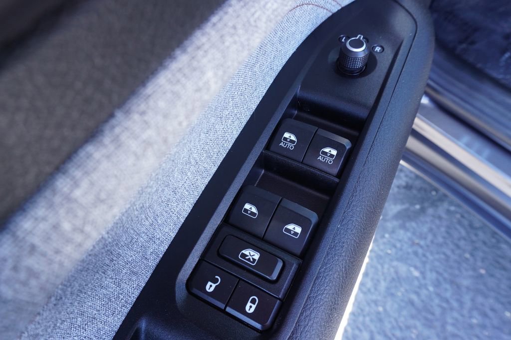 Used 2022 Jeep Compass Latitude image 15