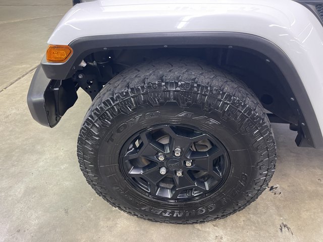 Used 2022 Jeep Gladiator Sport AWD/4WD image 13