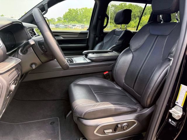 Certified 2024 Jeep Wagoneer Series II w/ Flexible Seating Group AWD/4WD image 15