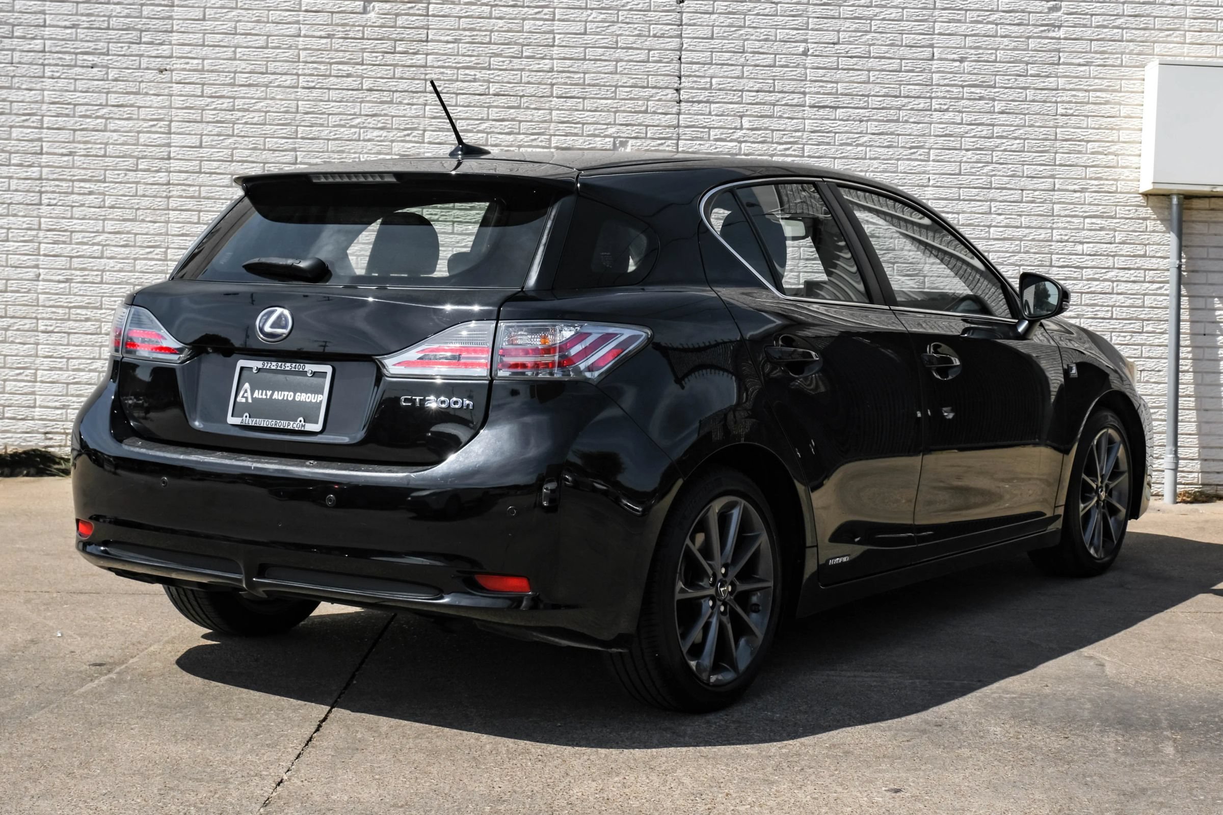 Used 2013 Lexus CT 200h w/ F Sport Pkg w/Nuluxe Trim FWD image 8